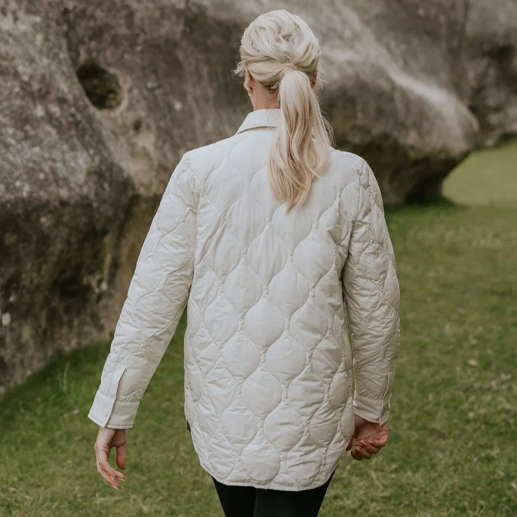 Ash Women's 90/10 Quilted Down Overshirt - Cream - Image 3