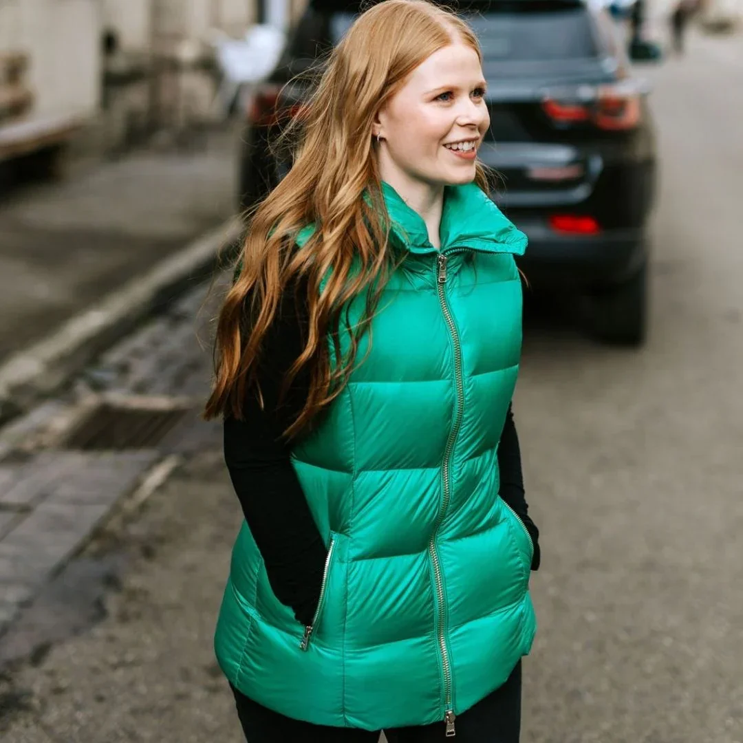 Ester Women's 90/10 Packable Down Vest - Emerald - Image 4