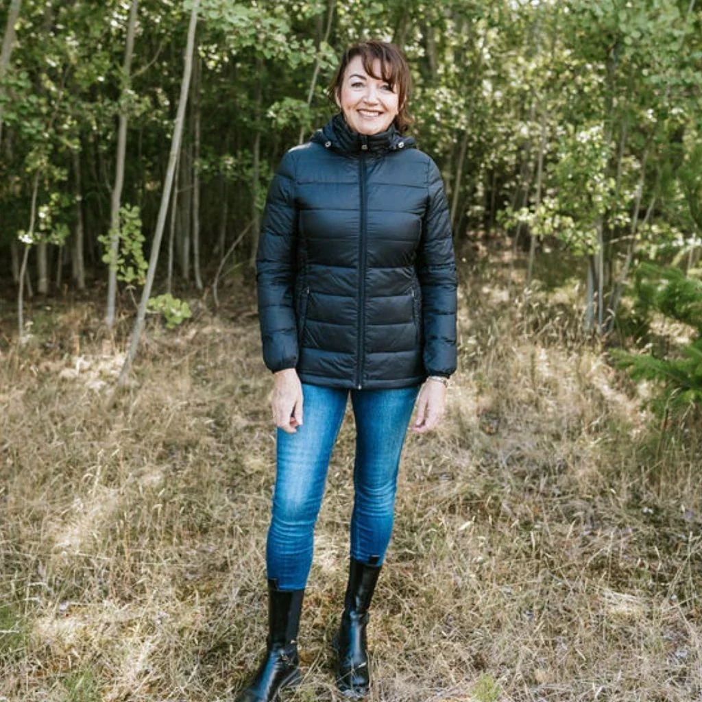 Lynn Women's 90/10 Packable Down Jacket - Black - Image 3