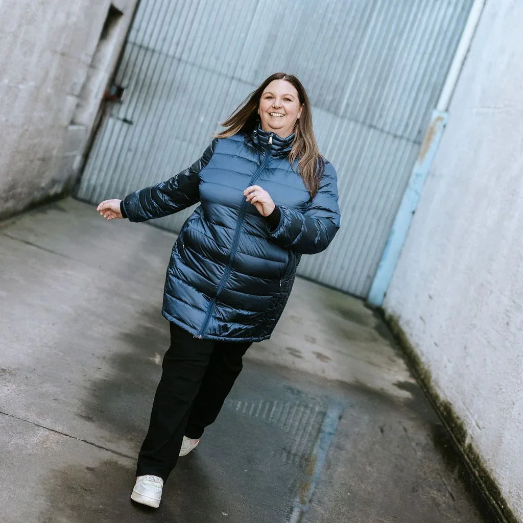 Sarah Women's 90/10 Packable Down Coat - Moonlight - Image 9