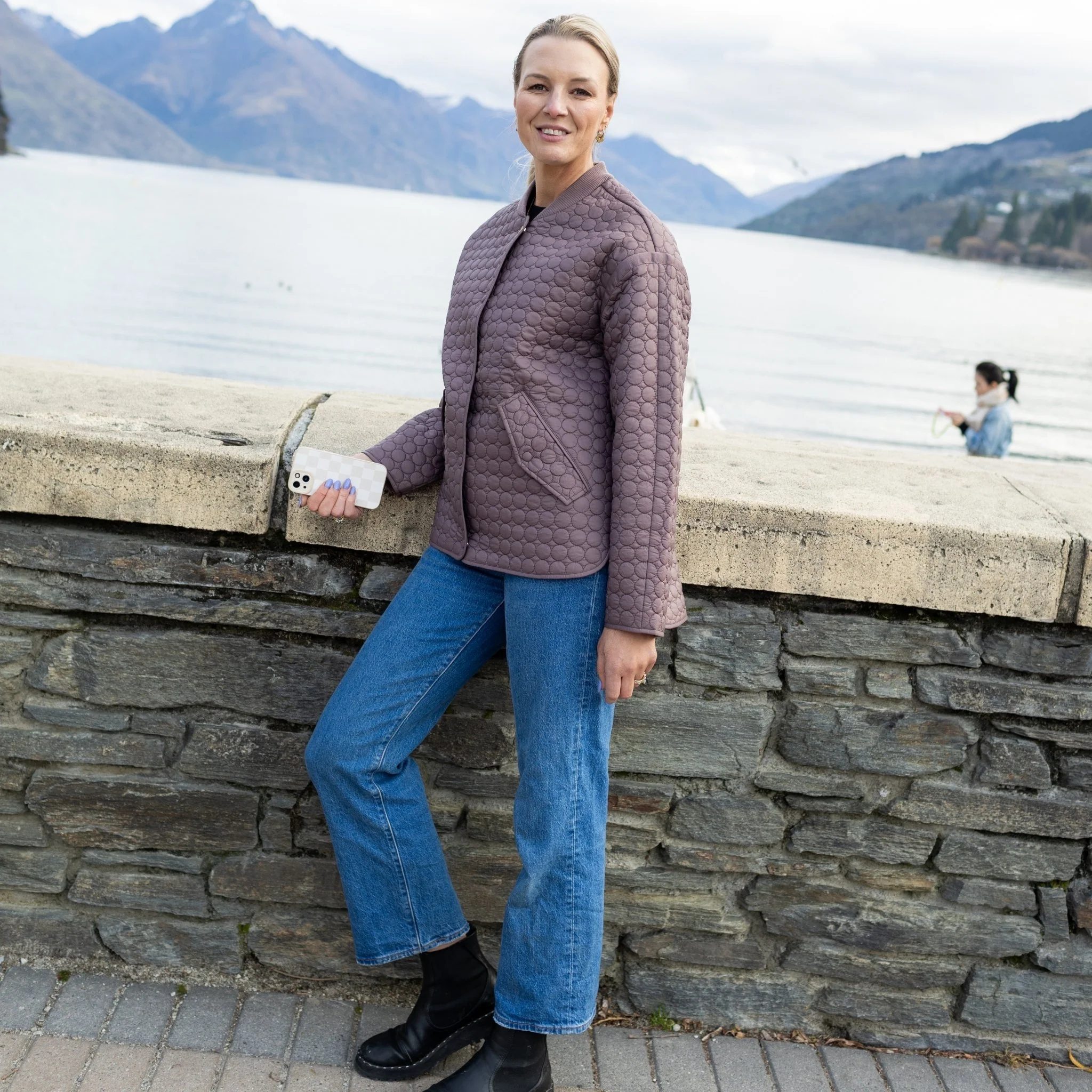 Tilly Quilted Bomber Jacket - Cocoa Powder - Image 4